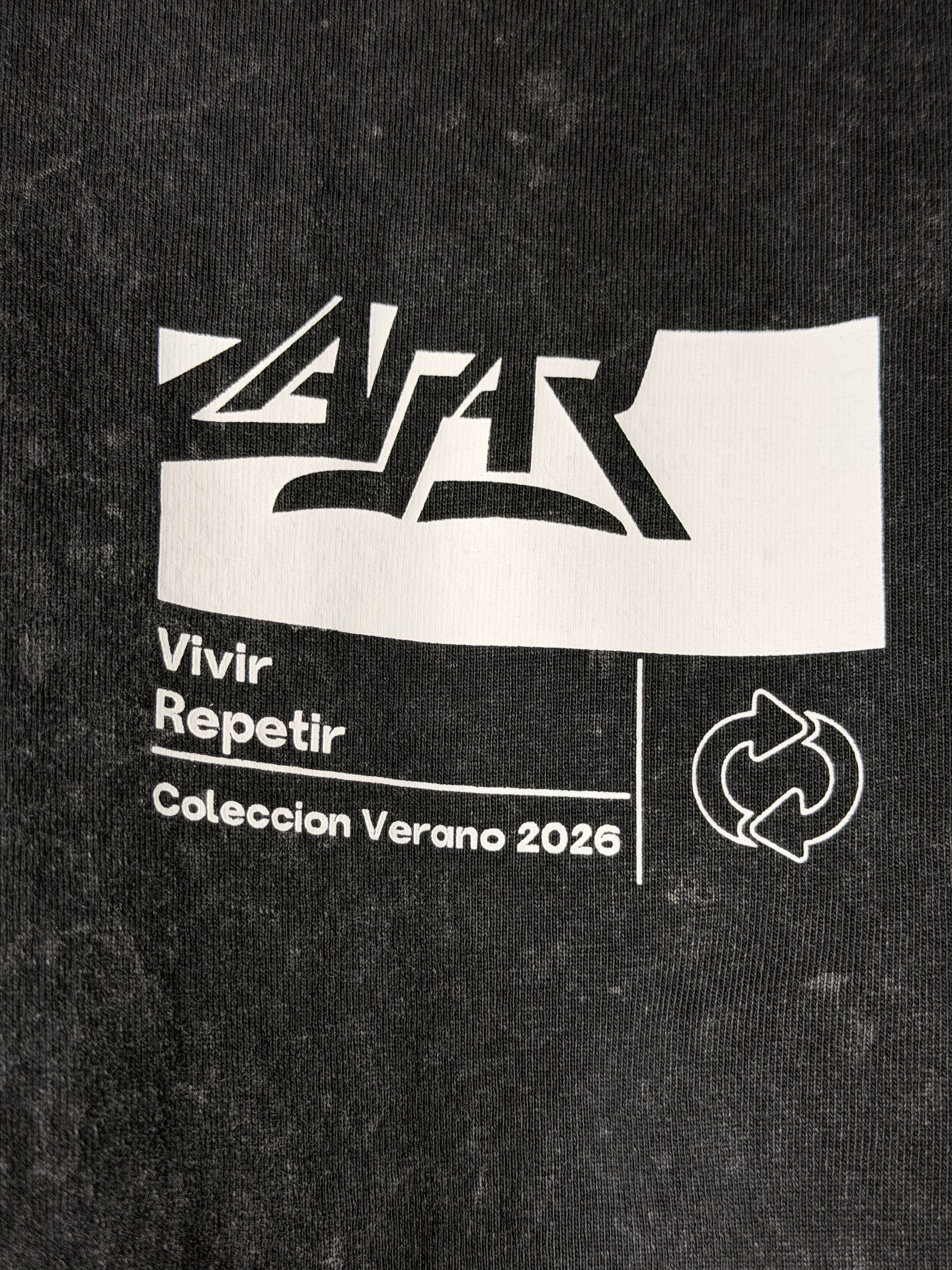 VIVIR ZAFAR REPETIR // Negro Stonewash