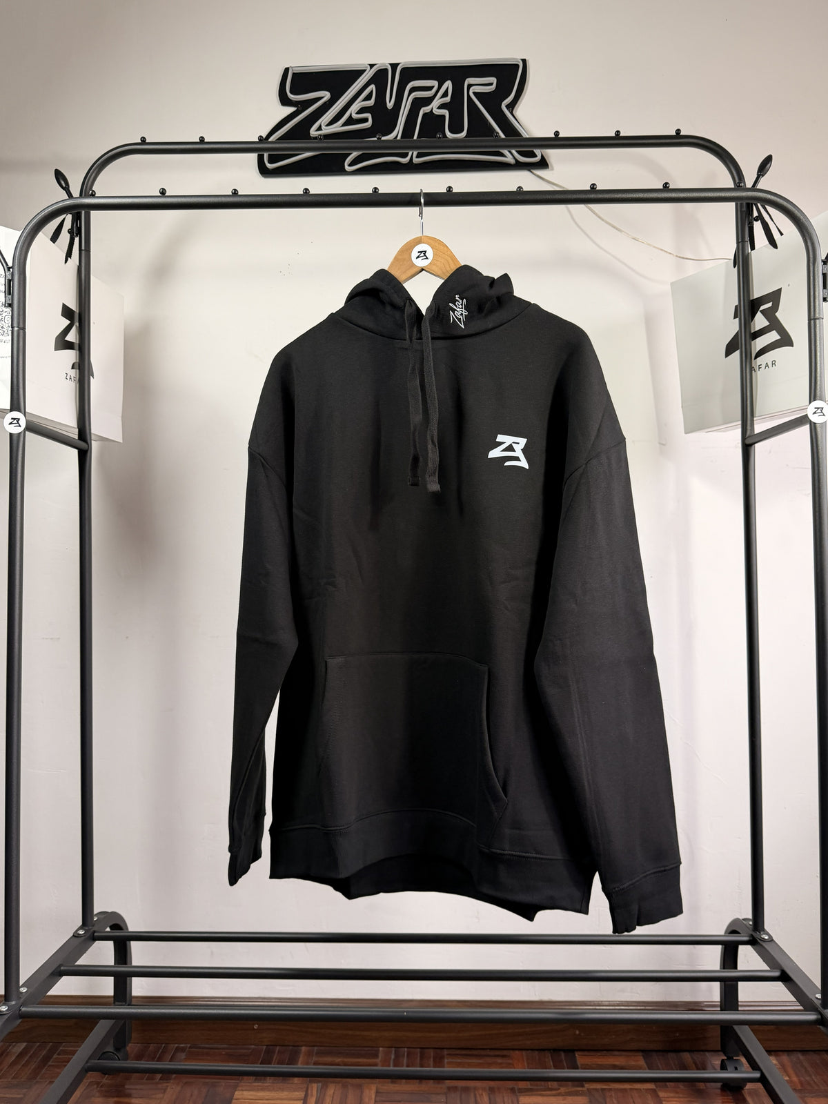 CANGURO MINIMALISTA ZAFAR 26'